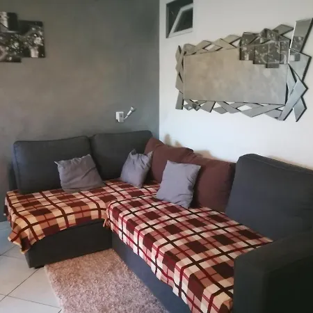 Rez De Jardin